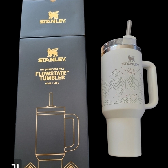 🔥RARE STANLEY🔥 WINTERSCAPE QUENCHER H2.0 FLOWSTATE™ TUMBLER | 40 OZ LIMITED ED - Picture 6 of 6